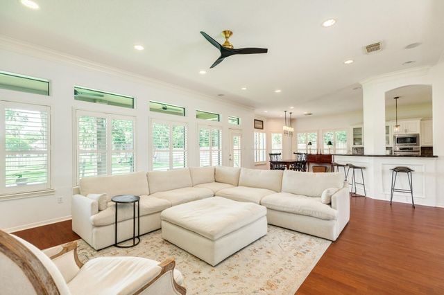 2286 Riverside Drive, West Columbia, TX 77486