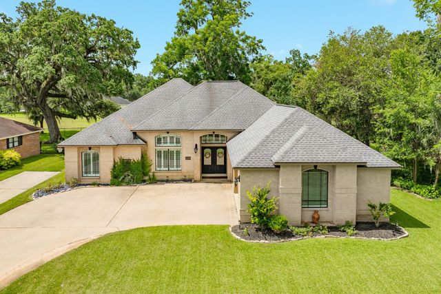 2286 Riverside Drive, West Columbia, TX 77486