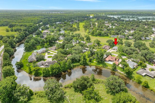 2286 Riverside Drive, West Columbia, TX 77486
