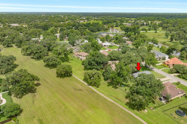 2286 Riverside Drive, West Columbia, TX 77486