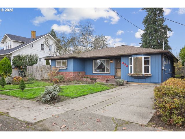 414 N 2ND St, Jefferson, OR 97352