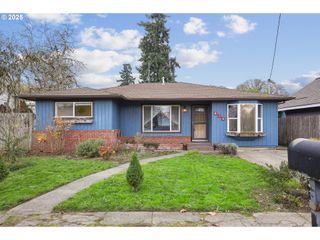 414 N 2ND St, Jefferson, OR 97352