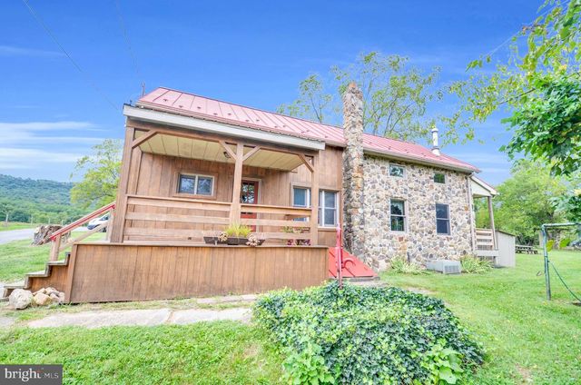 3390 MOUNTAIN RD, Hamburg, PA 19526