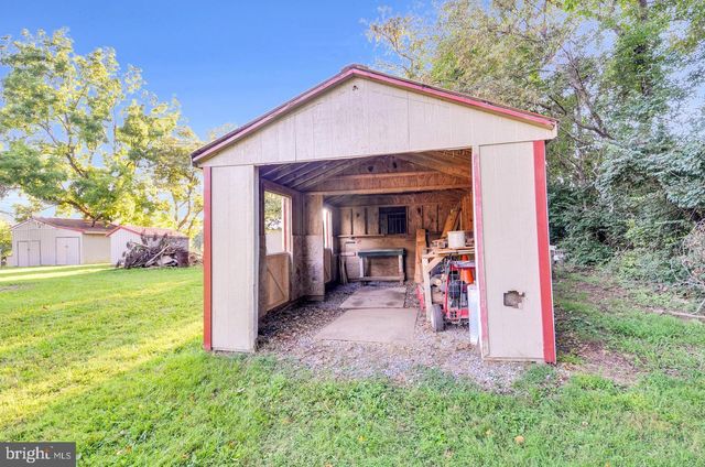 3390 MOUNTAIN RD, Hamburg, PA 19526