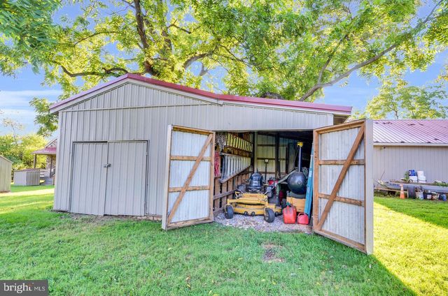 3390 MOUNTAIN RD, Hamburg, PA 19526