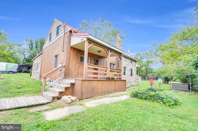 3390 MOUNTAIN RD, Hamburg, PA 19526