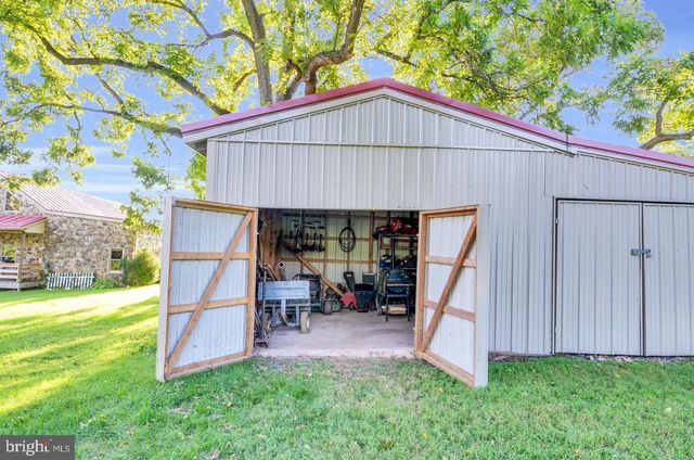 3390 MOUNTAIN RD, Hamburg, PA 19526