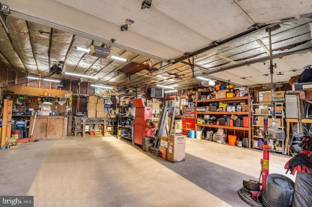 3390 MOUNTAIN RD, Hamburg, PA 19526