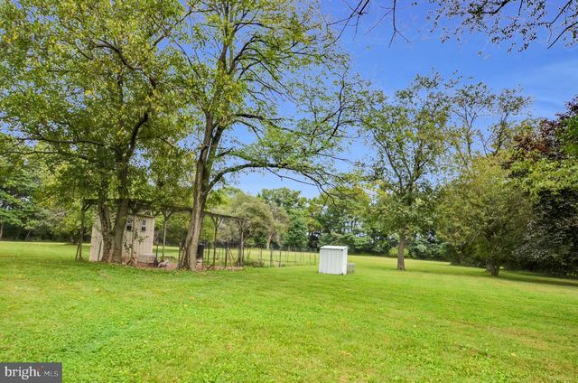 3390 MOUNTAIN RD, Hamburg, PA 19526