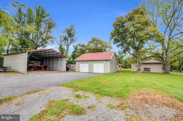 3390 MOUNTAIN RD, Hamburg, PA 19526