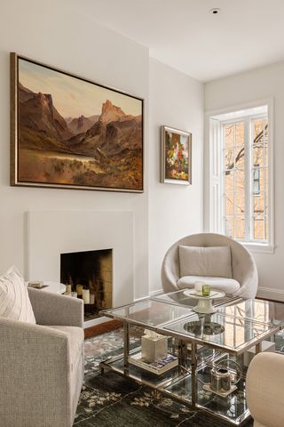 362 W 19TH Street, New York City, NY 10011