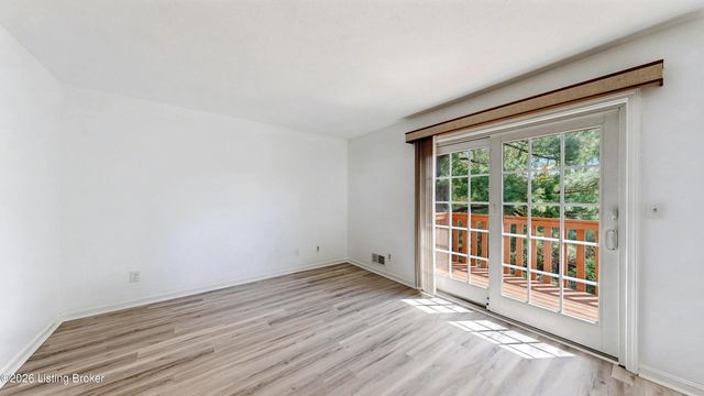 24 Gardiner Ct, Louisville, KY 40205