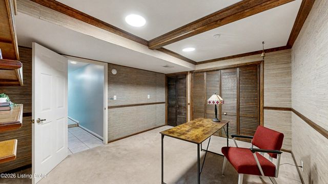 24 Gardiner Ct, Louisville, KY 40205