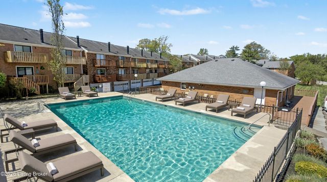 24 Gardiner Ct, Louisville, KY 40205