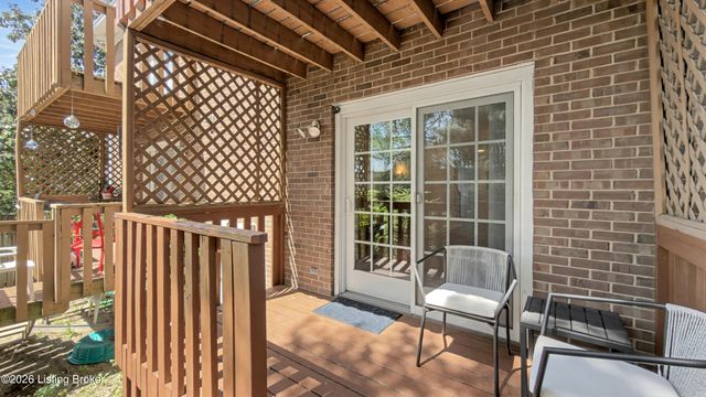 24 Gardiner Ct, Louisville, KY 40205