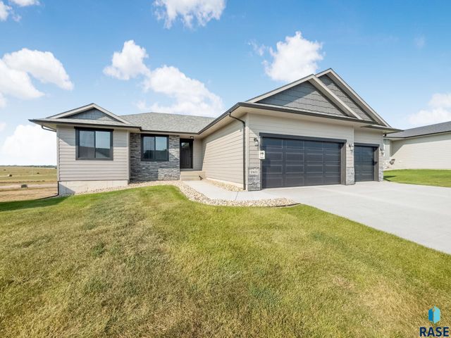 1801 N CONCORD Dr Drive, Sioux Falls, SD 57110