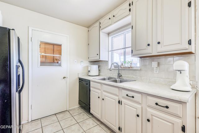 7133 LEMON TREE Lane, El Paso, TX 79915
