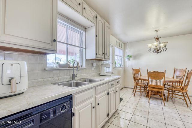 7133 LEMON TREE Lane, El Paso, TX 79915