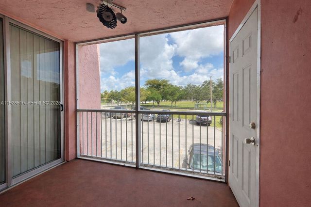 19701 SW 114th Avenue 26914, Miami, FL 33157