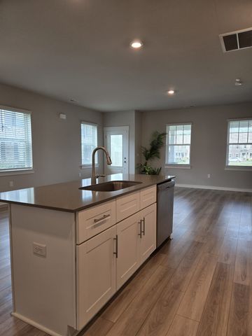 326 Lydia Dr, Murfreesboro, TN 37128