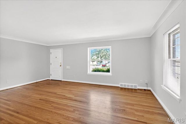 7512 Dale Avenue, St Louis, MO 63117