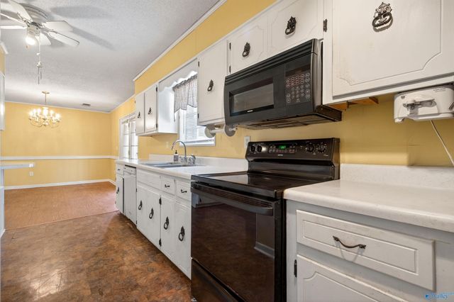 1207 Larrydale Drive, Glencoe, AL 35905