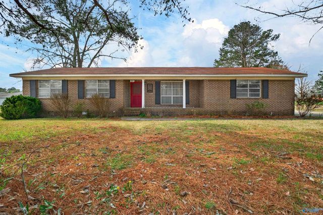 1207 Larrydale Drive, Glencoe, AL 35905
