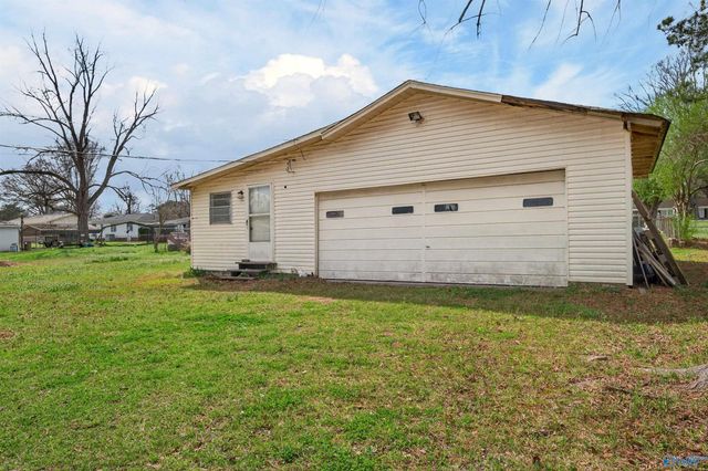 1207 Larrydale Drive, Glencoe, AL 35905