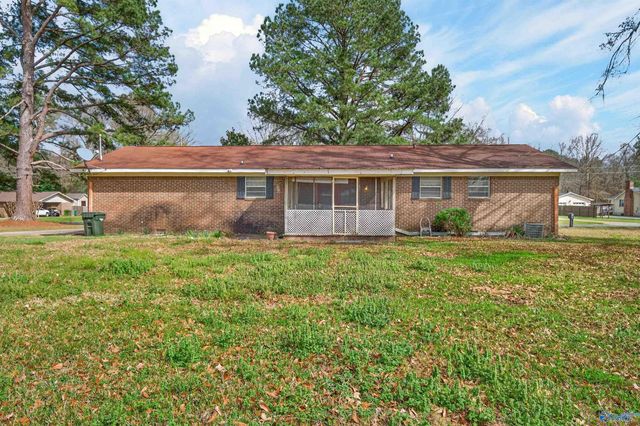1207 Larrydale Drive, Glencoe, AL 35905