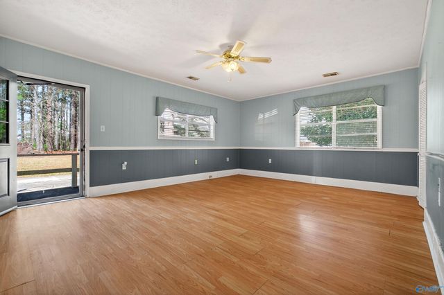 1207 Larrydale Drive, Glencoe, AL 35905