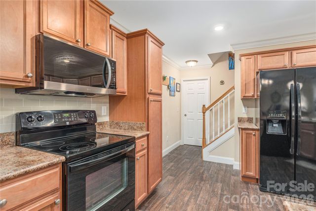 10 E Rolling Acres Drive, Weaverville, NC 28787