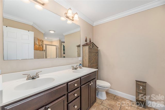 10 E Rolling Acres Drive, Weaverville, NC 28787