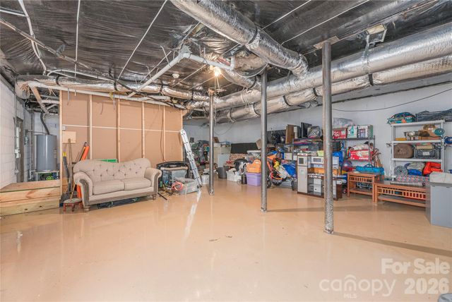 10 E Rolling Acres Drive, Weaverville, NC 28787