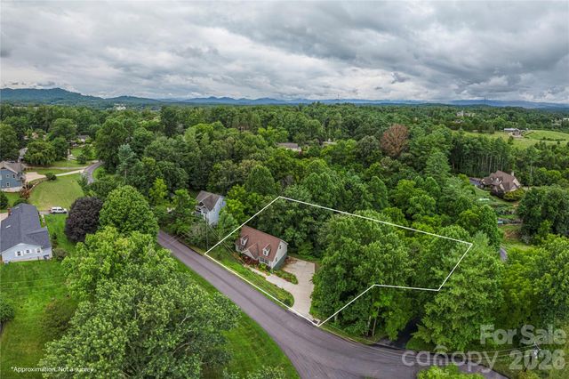 10 E Rolling Acres Drive, Weaverville, NC 28787