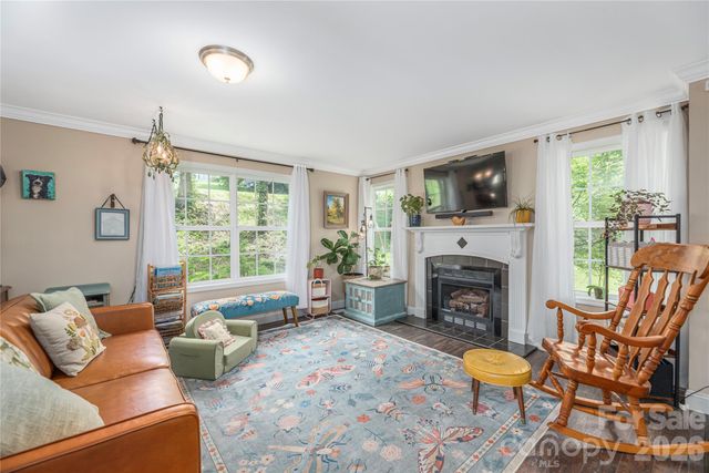 10 E Rolling Acres Drive, Weaverville, NC 28787