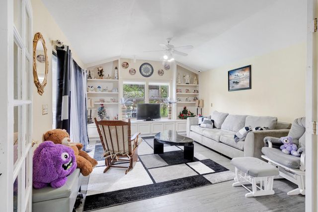 8085 Glen Alta Way, Citrus Heights, CA 95610