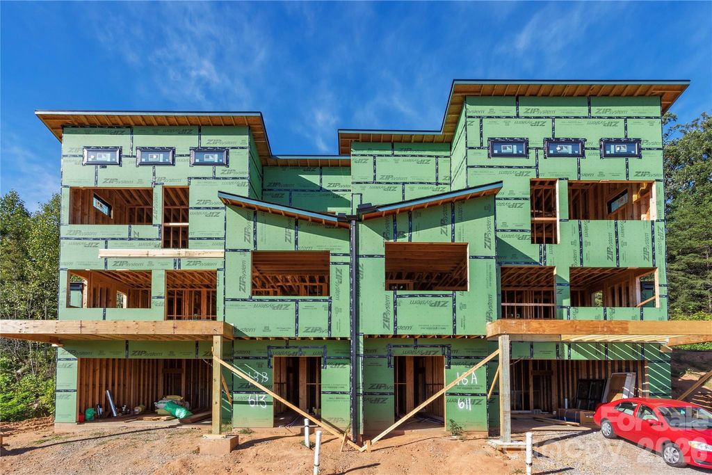 613 Storybook Villas Trail, Asheville, NC 28804