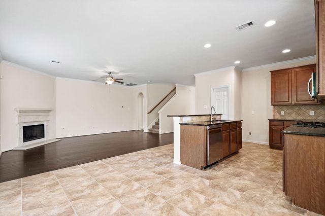 46 Black Swan Court, The Woodlands, TX 77354