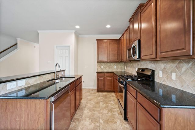 46 Black Swan Court, The Woodlands, TX 77354