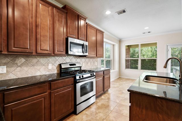 46 Black Swan Court, The Woodlands, TX 77354