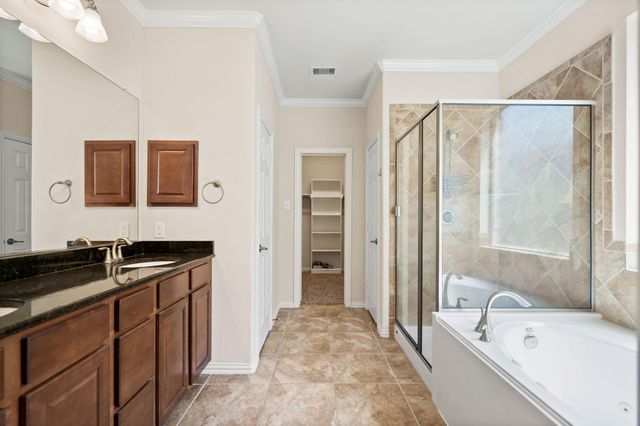46 Black Swan Court, The Woodlands, TX 77354