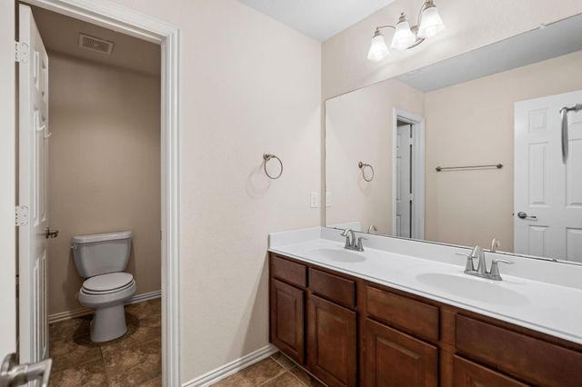 46 Black Swan Court, The Woodlands, TX 77354