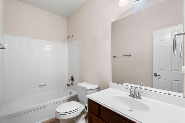 46 Black Swan Court, The Woodlands, TX 77354