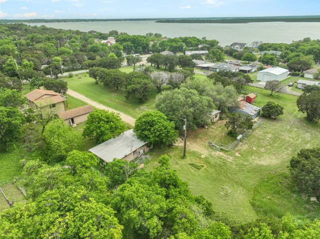 237 Linda Lee Crossing, Whitney, TX 76692