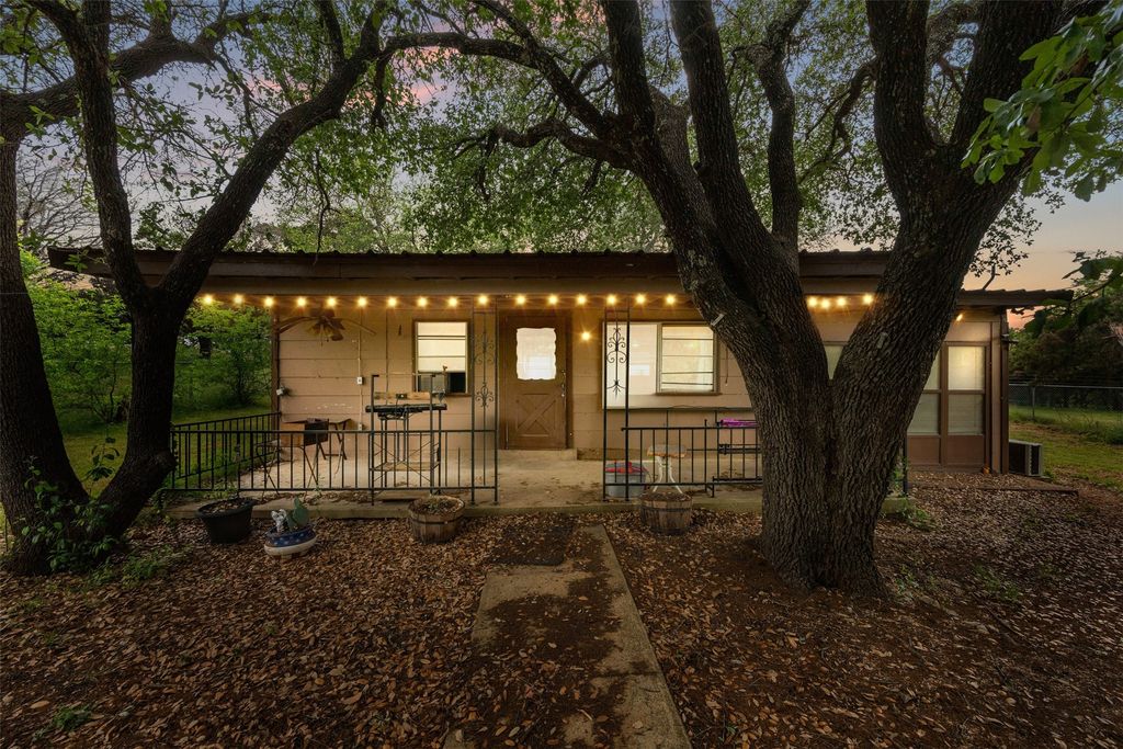 237 Linda Lee Crossing, Whitney, TX 76692