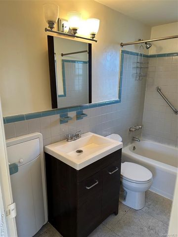 one Waverly Place, Valley Stream, NY 11580