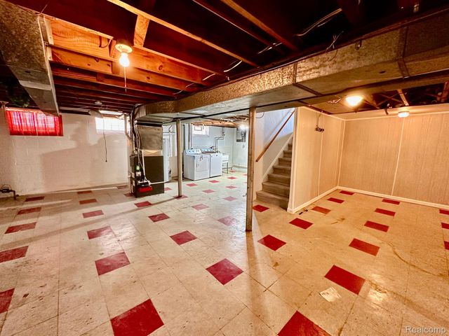 6790 WINONA Avenue, Allen Park, MI 48101