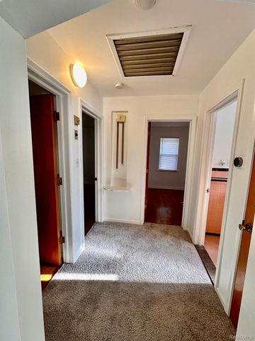 6790 WINONA Avenue, Allen Park, MI 48101