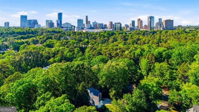 39 Plantation Drive NE, Atlanta, GA 30324
