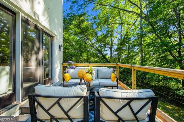 39 Plantation Drive NE, Atlanta, GA 30324